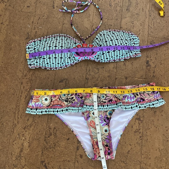 Cosita Linda colourful bikini! Bandeau Size L. Bottom Size XL. Ruffle, beads - Picture 13 of 13